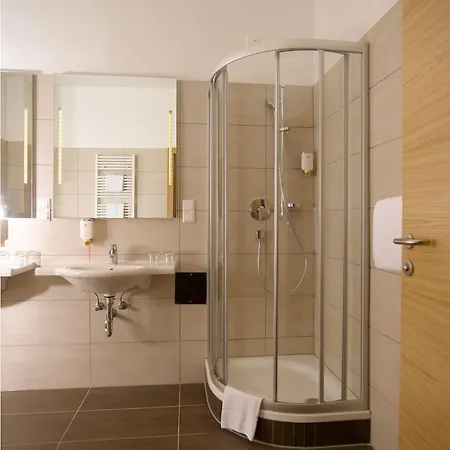 Hotel Drei Raben 4*