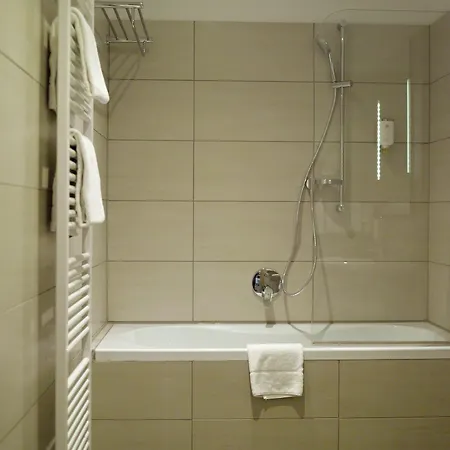 Hotel Drei Raben 4*