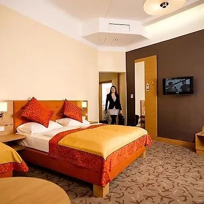 Hotel Drei Raben 4*