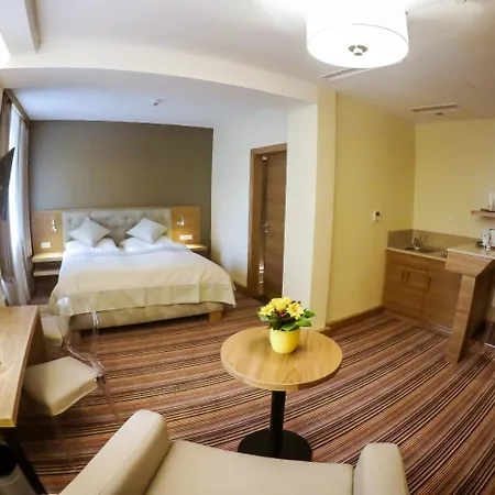 Hotel Drei Raben 4*