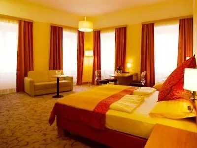 Hotel Drei Raben 4*
