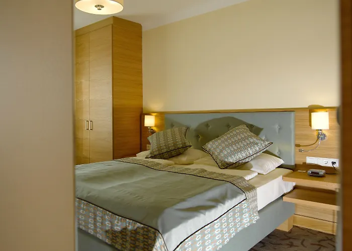 Drei Raben غراتس