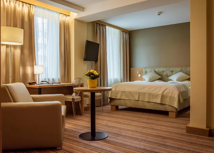 Drei Raben Готель Грац